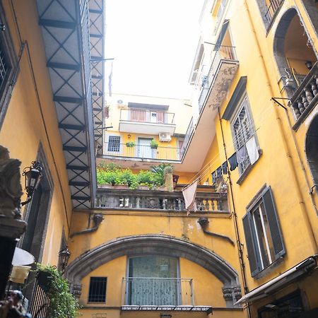 Stay Soft Apartment - Centro Storico Napoli Exterior photo