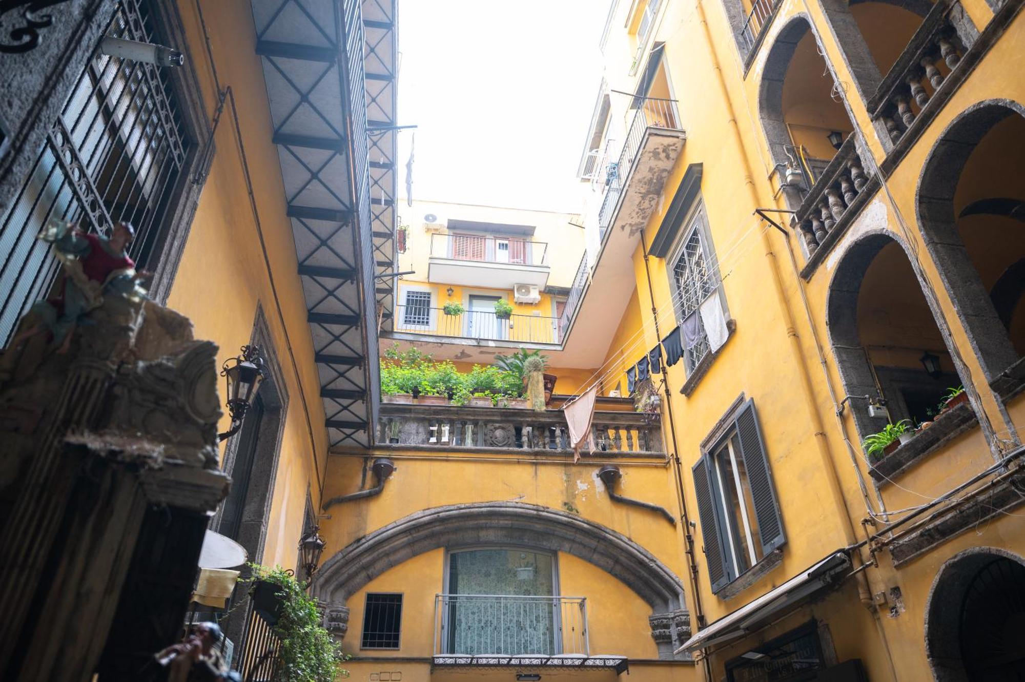 Stay Soft Apartment - Centro Storico Napoli Exterior photo